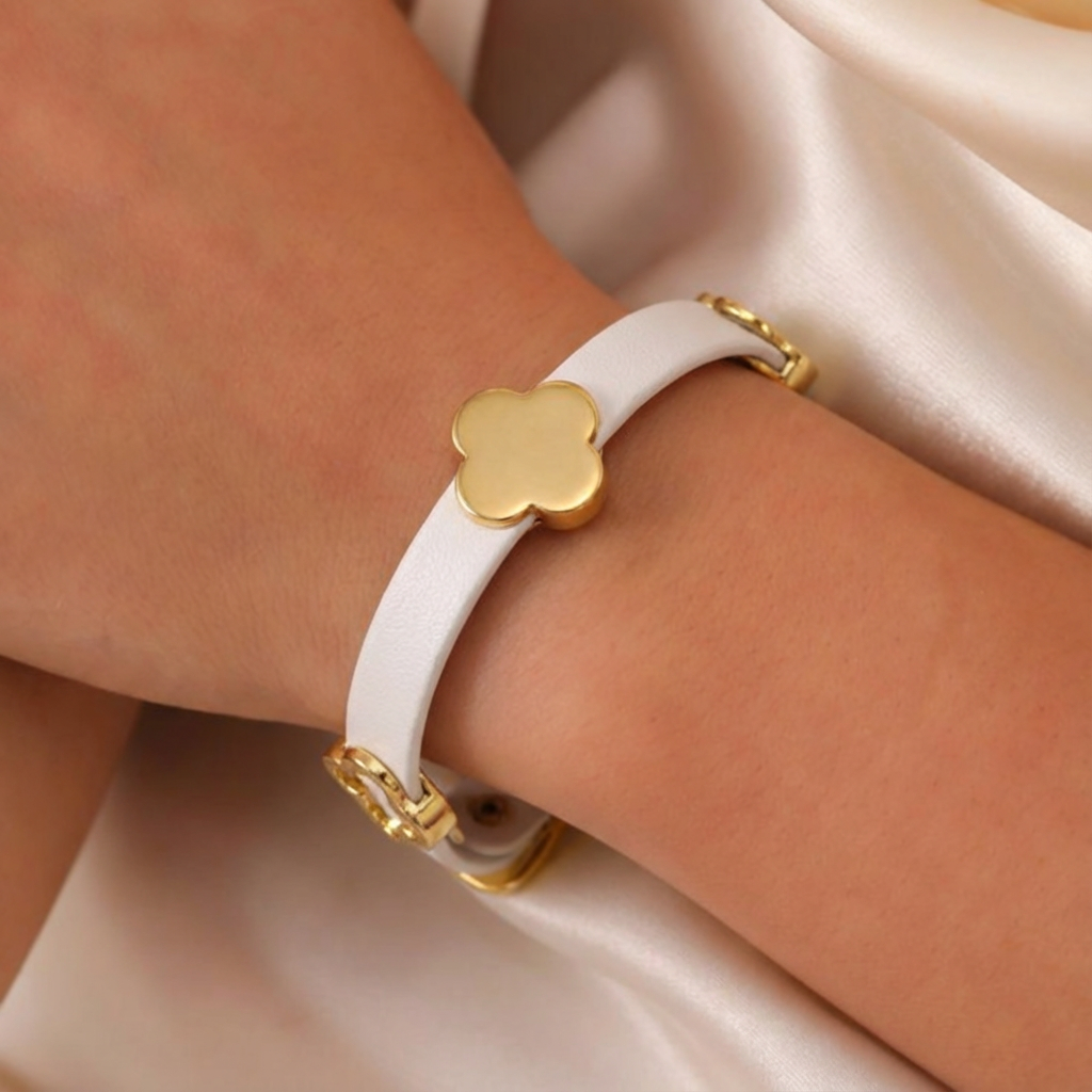 دستبند زنانه چرمی مدل ونکلیف